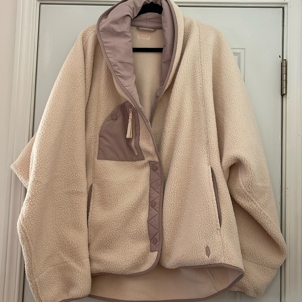 Free People l FP Movement Hit The Slopes shawl jacket